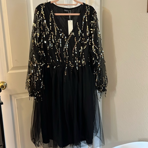 NWT BloomChic Sequim Mesh Patchwork Tassle Midi Dress - Picture 1 of 4